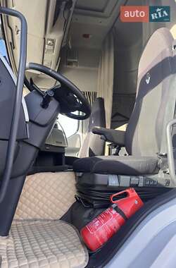 Контейнеровоз Renault Premium 2013 в 