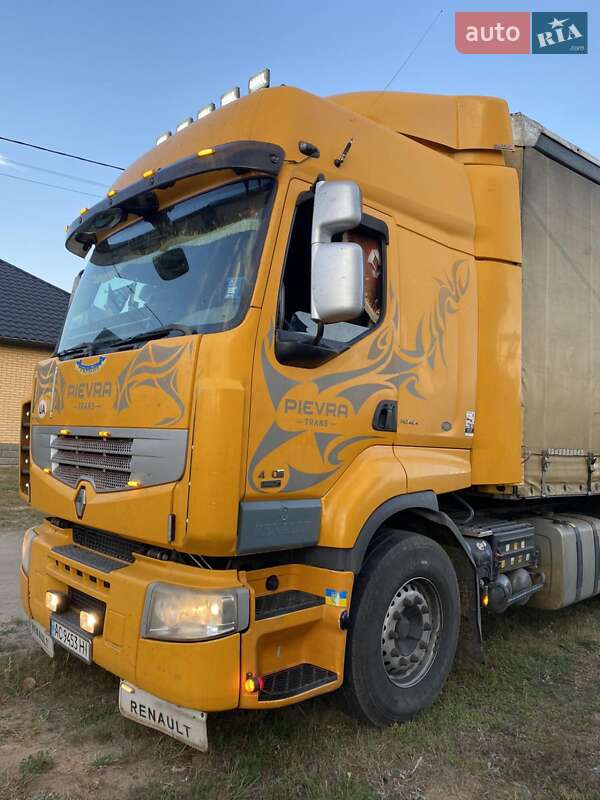 Тягач Renault Premium 2008 в Маневичах
