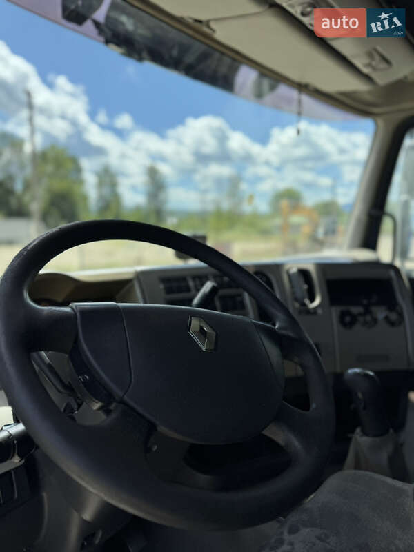 Тягач Renault Premium 2008 в Долине