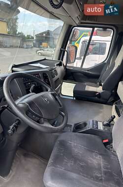 Тягач Renault Premium 2011 в 
