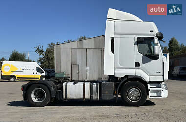 Тягач Renault Premium 2011 в 
