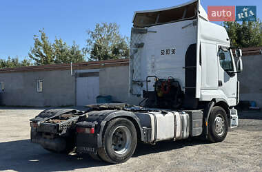 Тягач Renault Premium 2011 в 