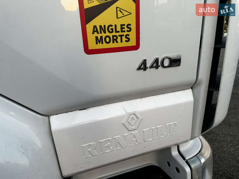 Тягач Renault Premium 2006 в Умани