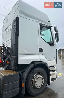 Тягач Renault Premium 2011 в 
