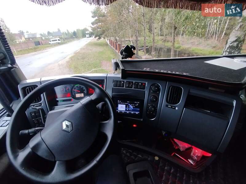 Тягач Renault Premium 2006 в Ровно