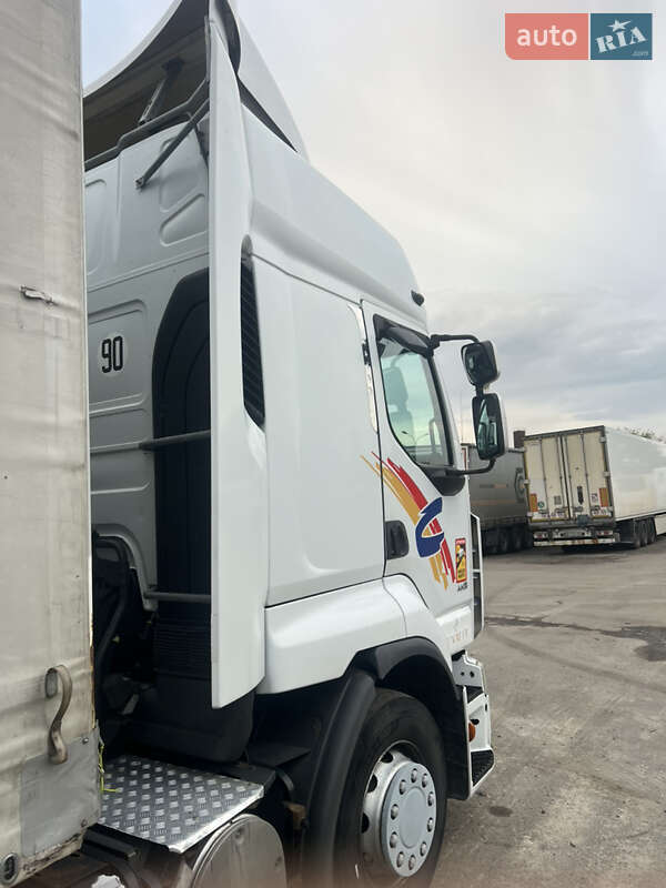 Тягач Renault Premium 2011 в Ровно