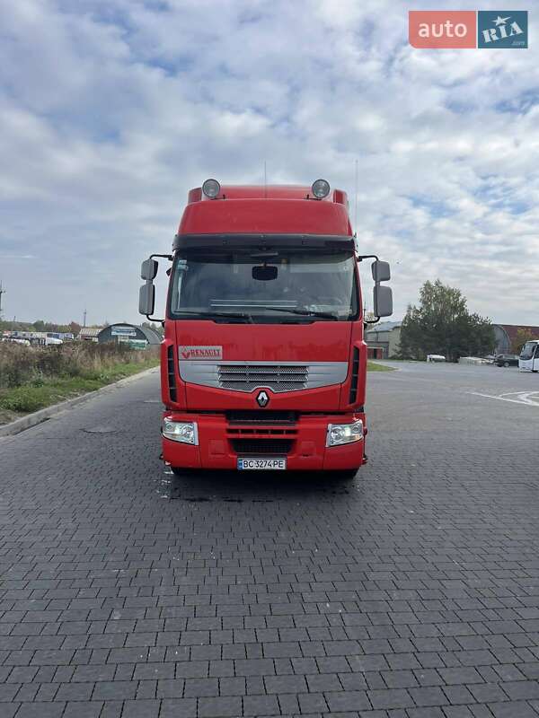Тягач Renault Premium 2011 в Львове