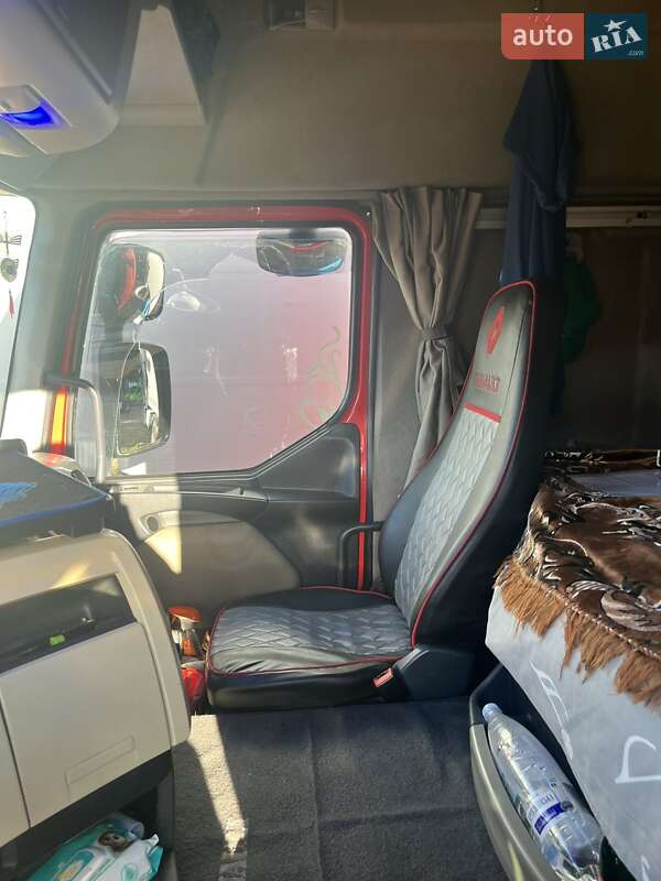 Тягач Renault Premium 2011 в Львове