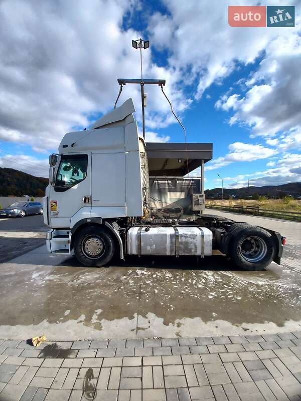 Тягач Renault Premium 2008 в Иршаве