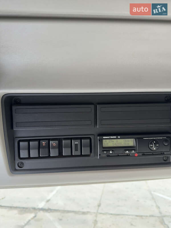 Тягач Renault Premium 2012 в Львове