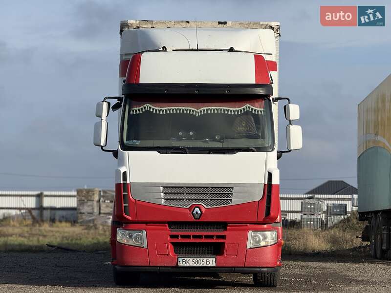 Тягач Renault Premium 2006 в Сарнах