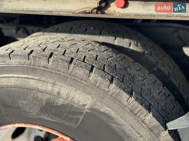 Тягач Renault Premium 2006 в Сарнах