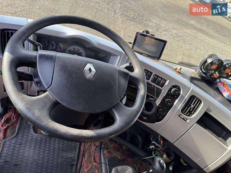 Тягач Renault Premium 2006 в Сарнах