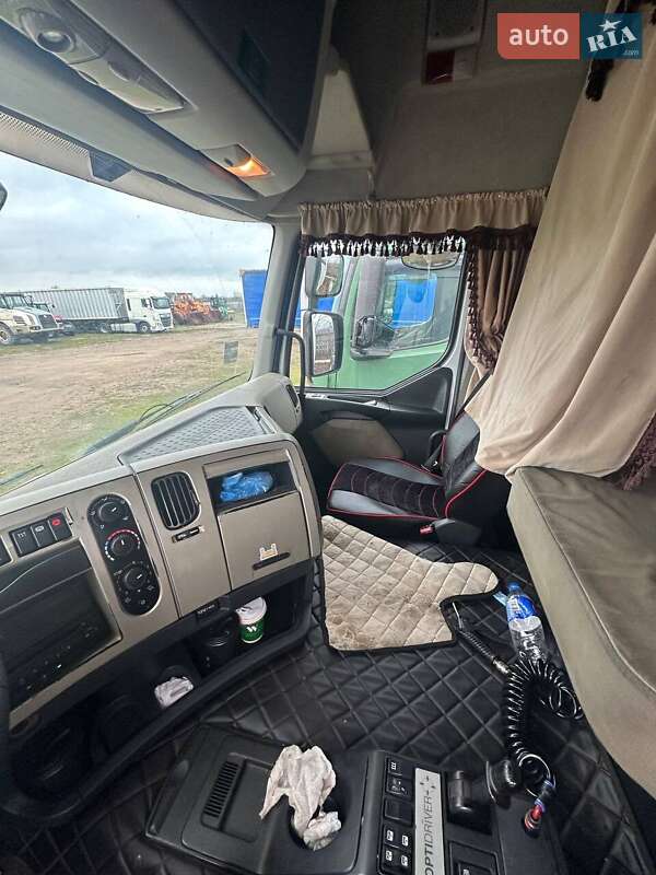 Тягач Renault Premium 2011 в Киеве