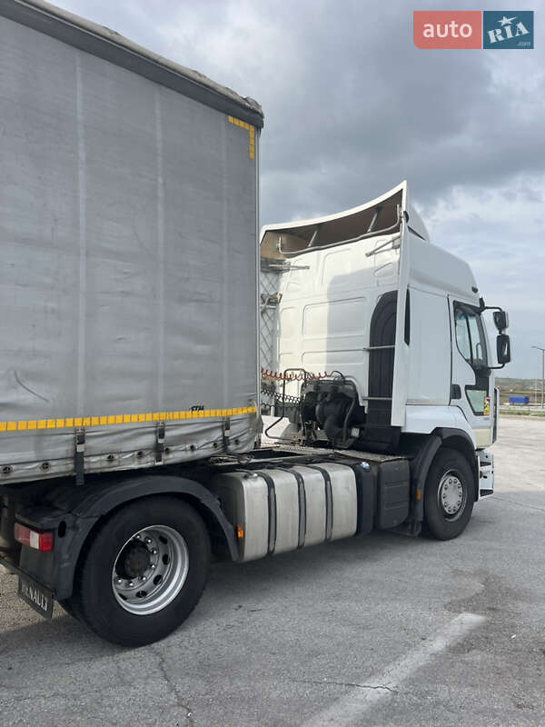 Тягач Renault Premium 2010 в Тальном