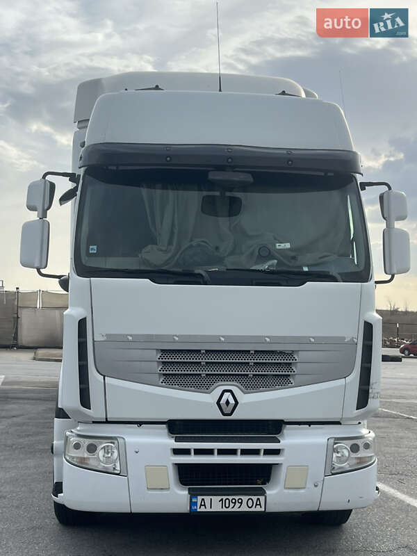 Тягач Renault Premium 2010 в Тальном