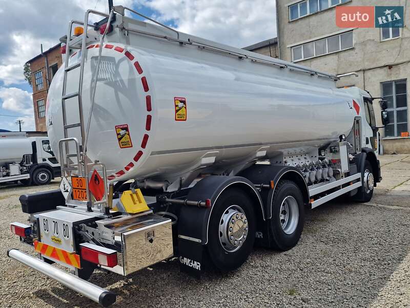 Бензовоз Renault Premium 2013 в Черновцах