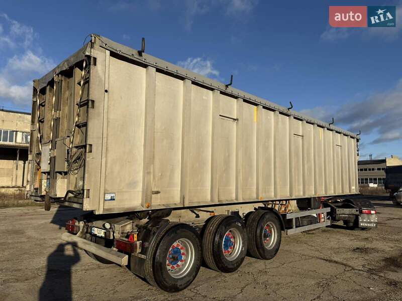 Тягач Renault Premium 2011 в Сумах