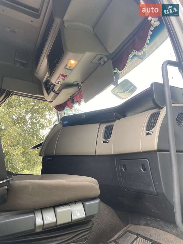 Тягач Renault Premium 2011 в Помошной