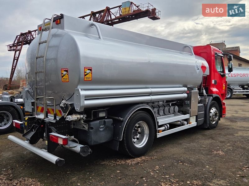 Бензовоз Renault Premium 2011 в Черновцах