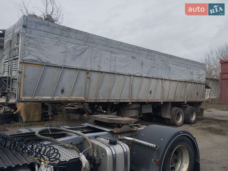 Тягач Renault Premium 1998 в Каневе