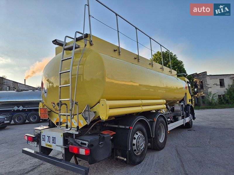Бензовоз Renault Premium 2009 в Ладижині