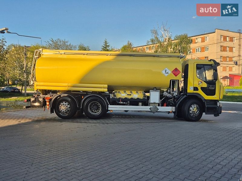 Бензовоз Renault Premium 2009 в Ладижині