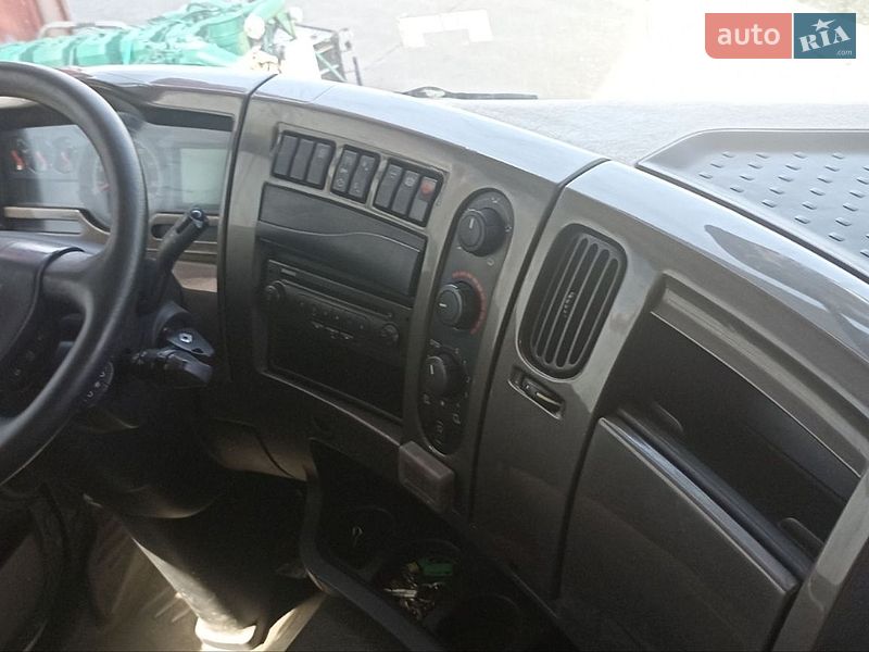 Тягач Renault Premium 2013 в Житомире