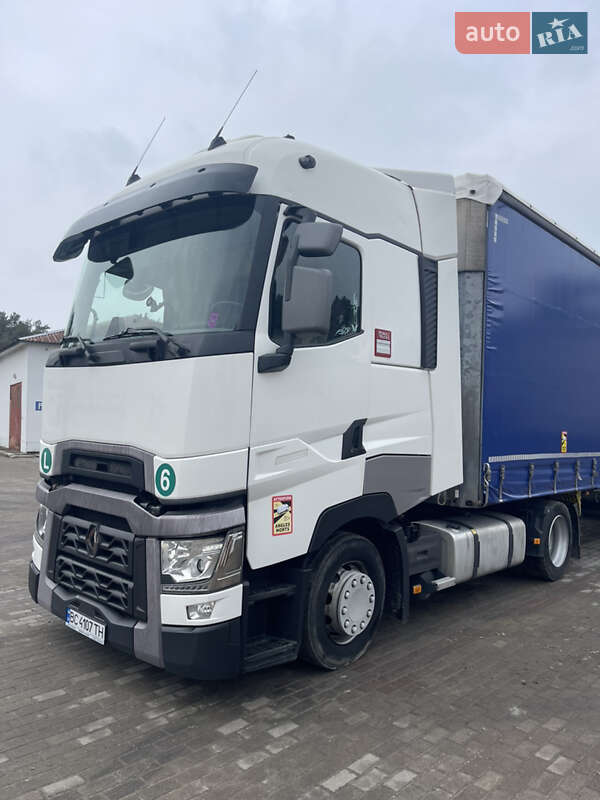 Тягач Renault Range T/T-Series  2015 в Новояворівську