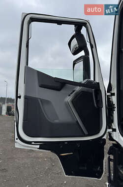 Тягач Renault Range T/T-Series  2015 в 