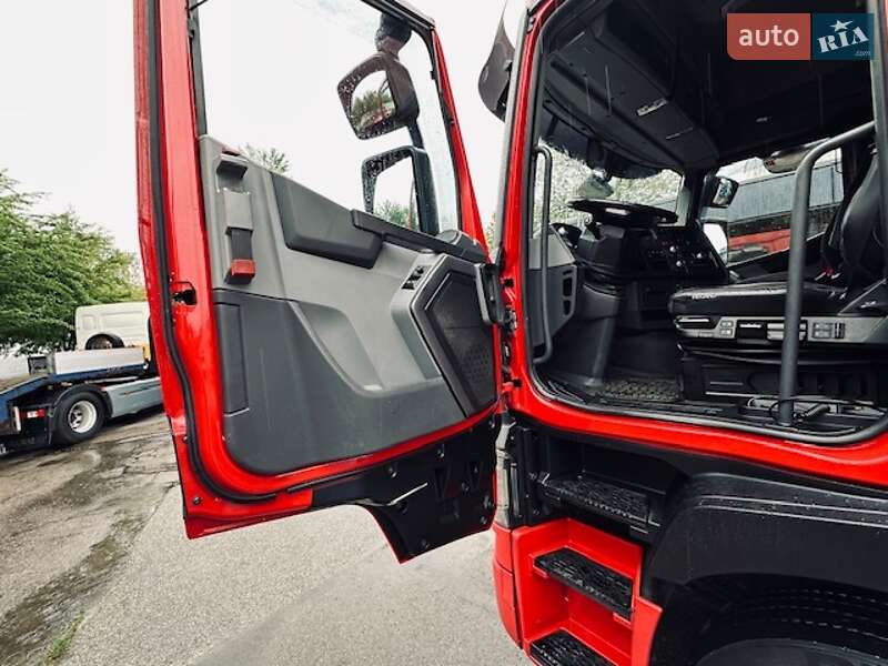 Тягач Renault Range T/T-Series  2017 в Киеве