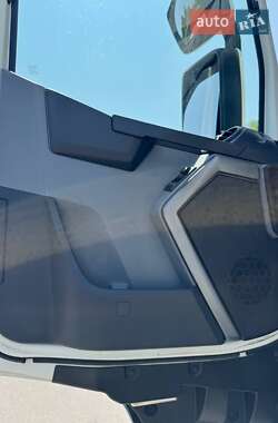 Тягач Renault Range T/T-Series  2015 в 