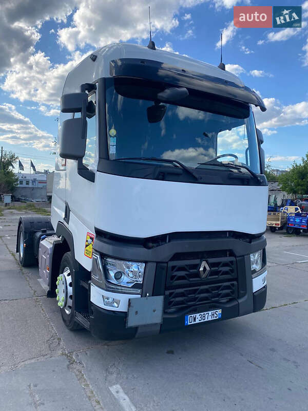 Тягач Renault Range T/T-Series  2015 в Києві