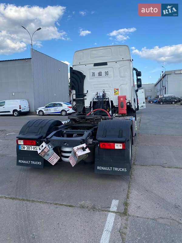 Тягач Renault Range T/T-Series  2015 в Києві