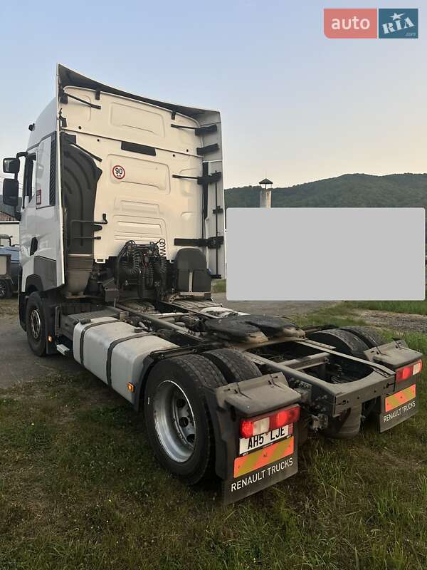 Тягач Renault Range T/T-Series  2015 в Хусті