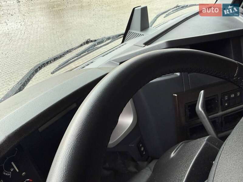 Тягач Renault Range T/T-Series 2017 в Дубно фото 100 Тягач Renault Range T/T-Series 2017 в Дубно