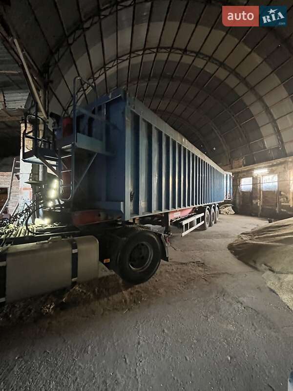 Тягач Renault Range T/T-Series  2015 в Ромнах