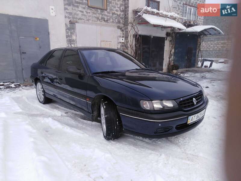 Ліфтбек Renault Safrane 1999 в Івано-Франківську