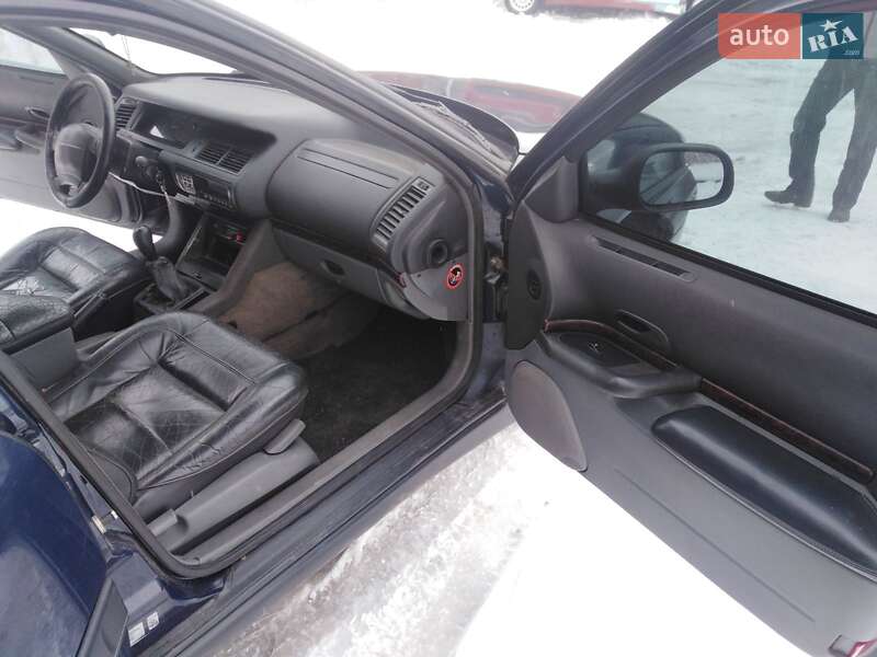 Ліфтбек Renault Safrane 1999 в Івано-Франківську