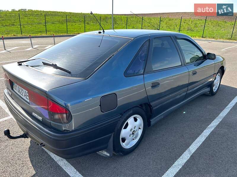 Лифтбек Renault Safrane 1993 в Ровно