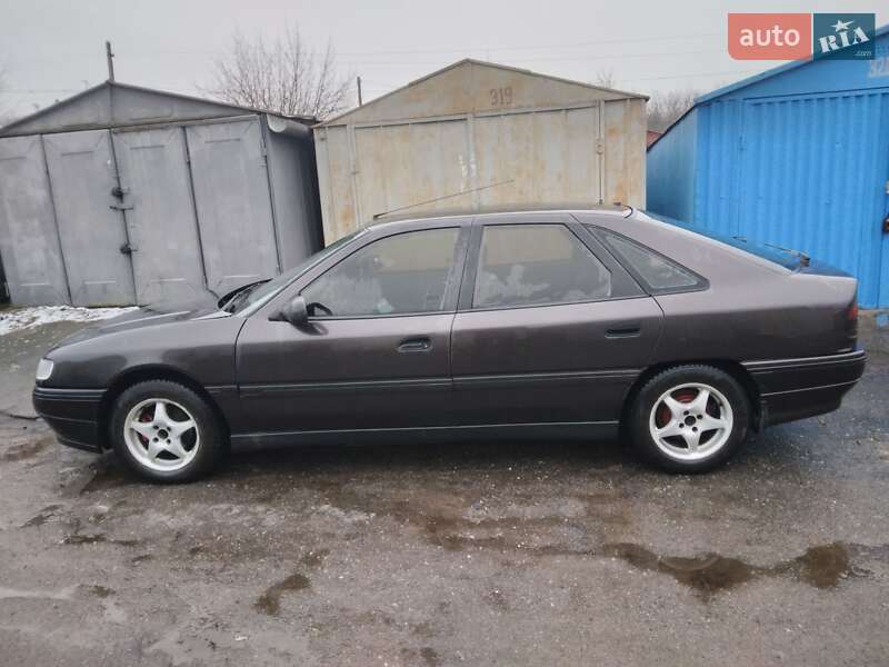 Лифтбек Renault Safrane 1992 в Виннице