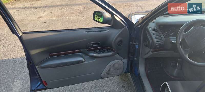 Ліфтбек Renault Safrane 1998 в Луці-Мелешківській