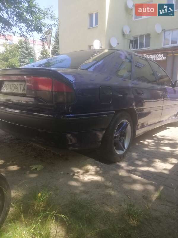 Renault Safrane 1993