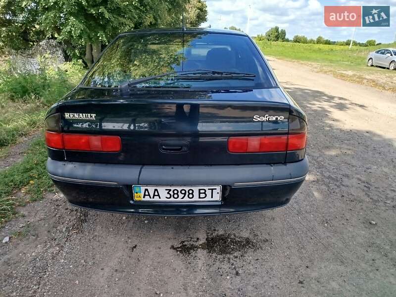 Renault Safrane 1998