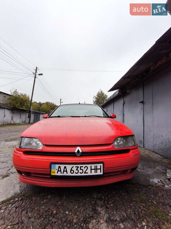 Ліфтбек Renault Safrane 1996 в Києві