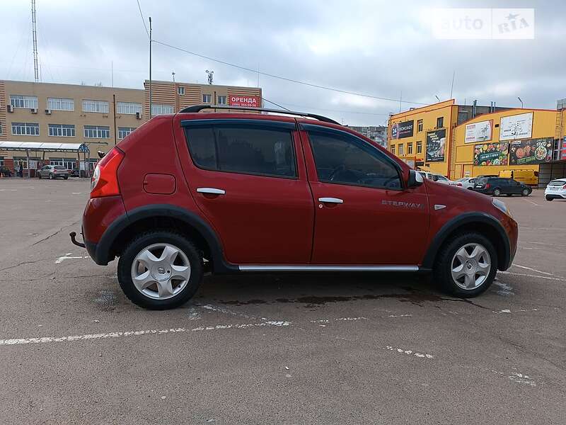 Позашляховик / Кросовер Renault Sandero StepWay 2011 в Харкові