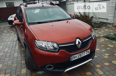 Внедорожник / Кроссовер Renault Sandero StepWay 2015 в Черноморске