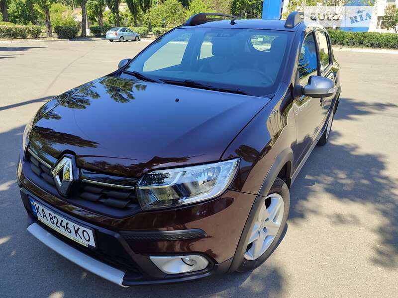 Хэтчбек Renault Sandero StepWay 2017 в Киеве