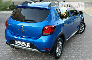 Хэтчбек Renault Sandero StepWay 2017 в Хмельницком