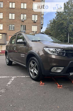 Хэтчбек Renault Sandero StepWay 2020 в Киеве